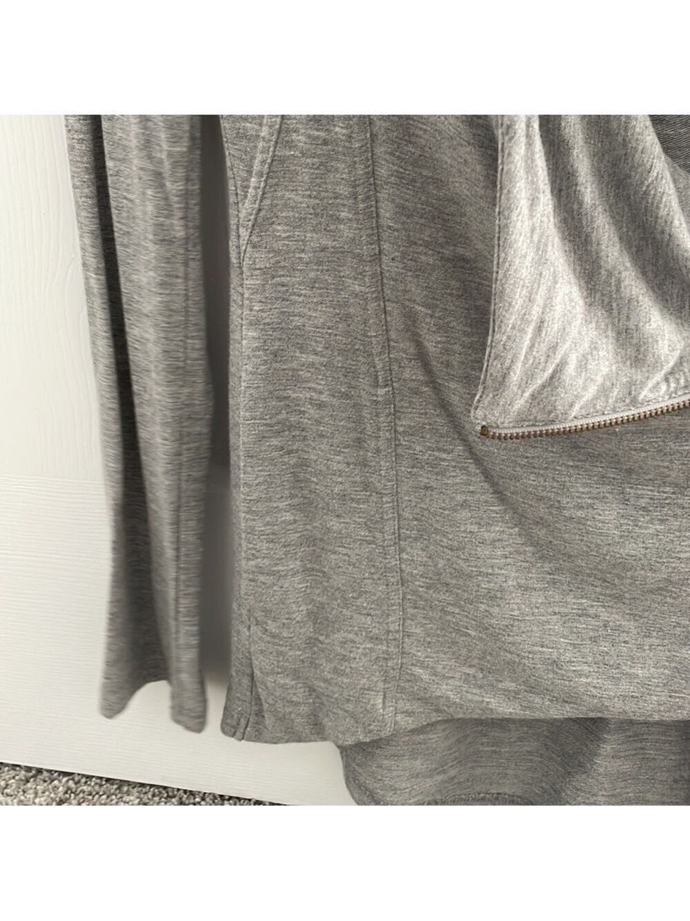 Market & Spruce Sweatshirt - Picture 4 of 6